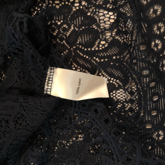 Maurice’s Lace Tee - Picture 7 of 7